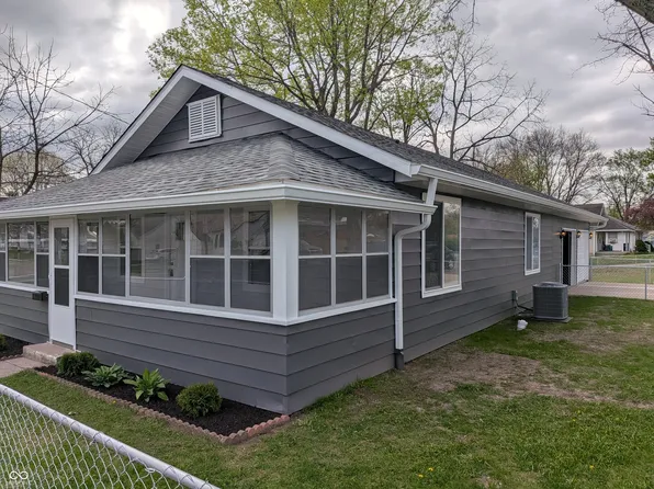 303 E 31st St, Anderson, IN 46016
