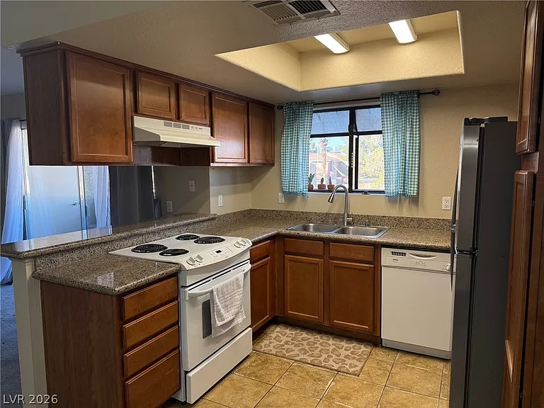 7200 Pirates Cove Rd #2004 — Photo 3