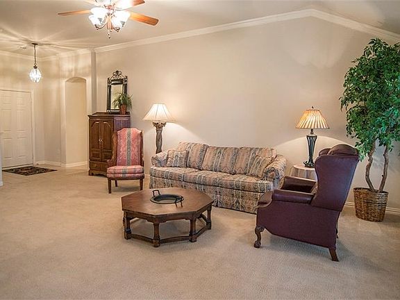 4th image of 10817 Southerland Dr