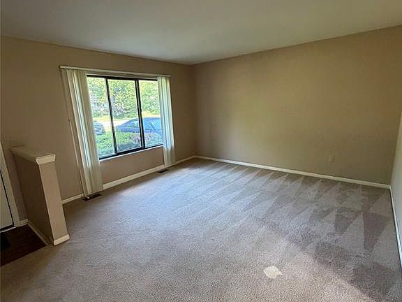 3rd image of 3277 Eastern Ave