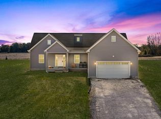 7070 Dryden Rd, Almont, MI 48003