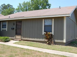 130 Stonehedge Dr #130, Warner Robins, GA 31088