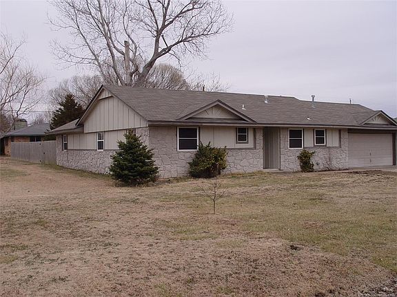 3rd image of 11727 N 190th East Ave