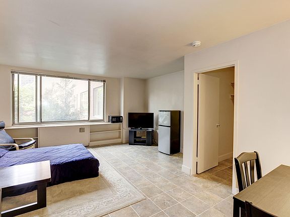 4th image of 1111 Arlington Blvd APT 112