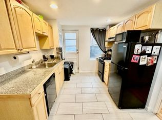 220 Hanover St APT 4, Boston, MA 02113