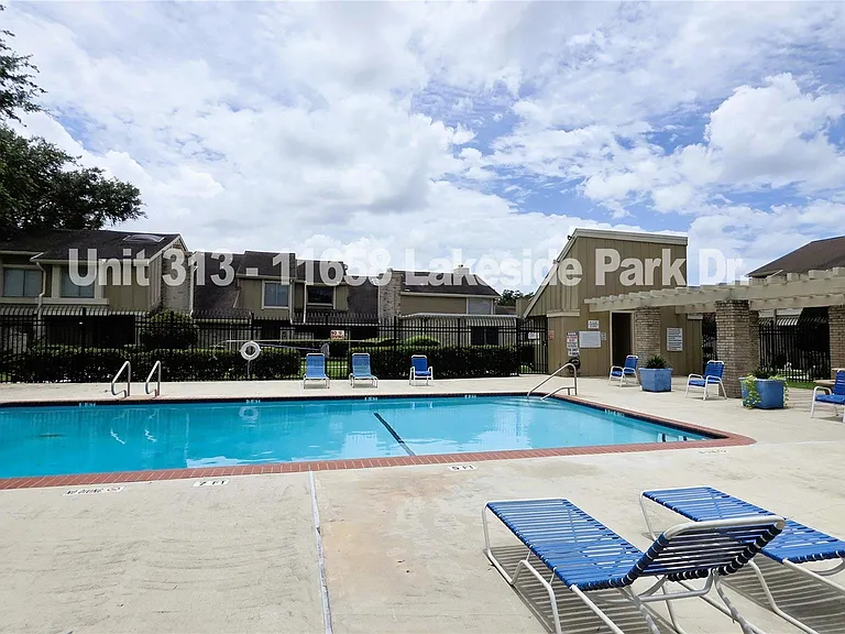 11658 Lakeside Park Dr #313 — Photo 40