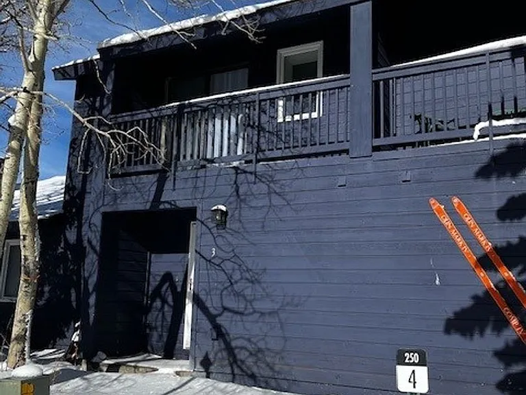 250 Cove Blvd #3 — Photo 26