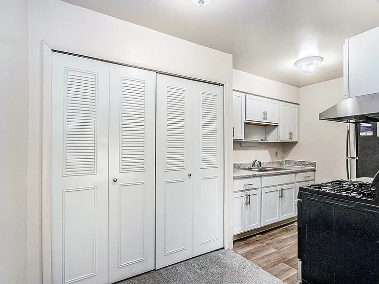 Concord Place Apartments — Photo 16