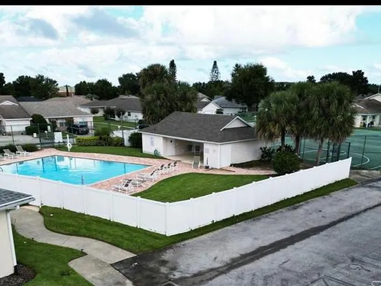1616 Tropical Ct — Photo 21