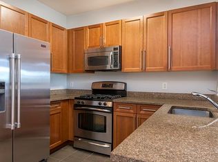 15 Enterprise Ct APT 108, Jersey City, NJ 07305