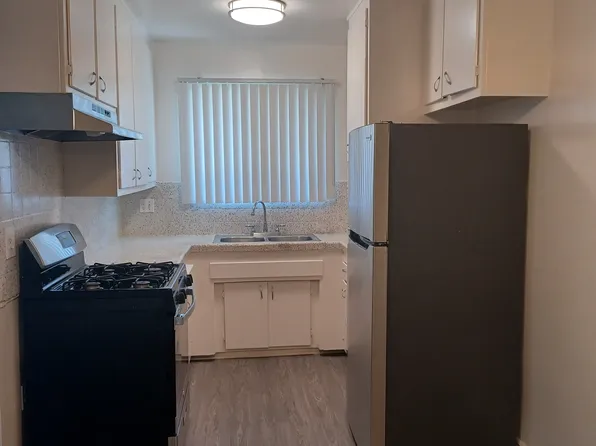 Warner Court Villas