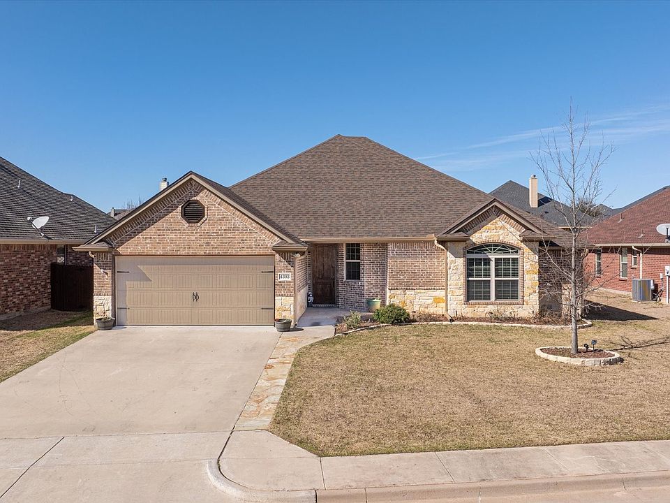 1st image of 4303 Savannah Ln