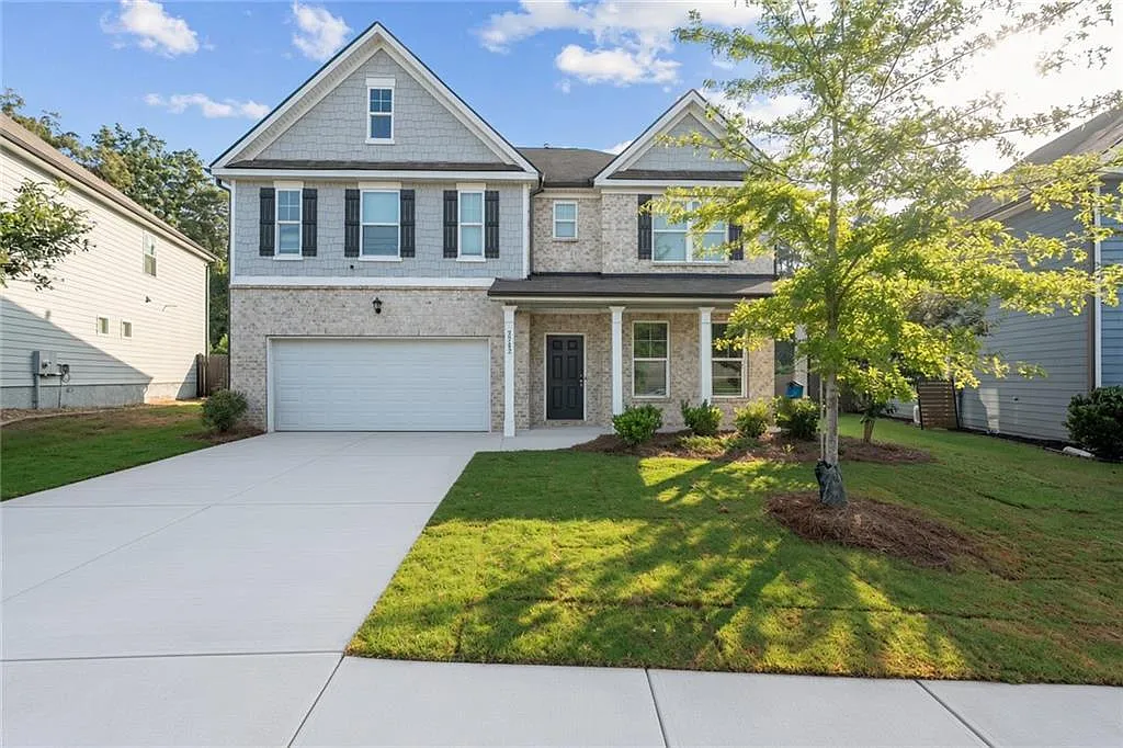 4 bed, 2.5 bath, 2855 sqft, $2,500 — Photo 4