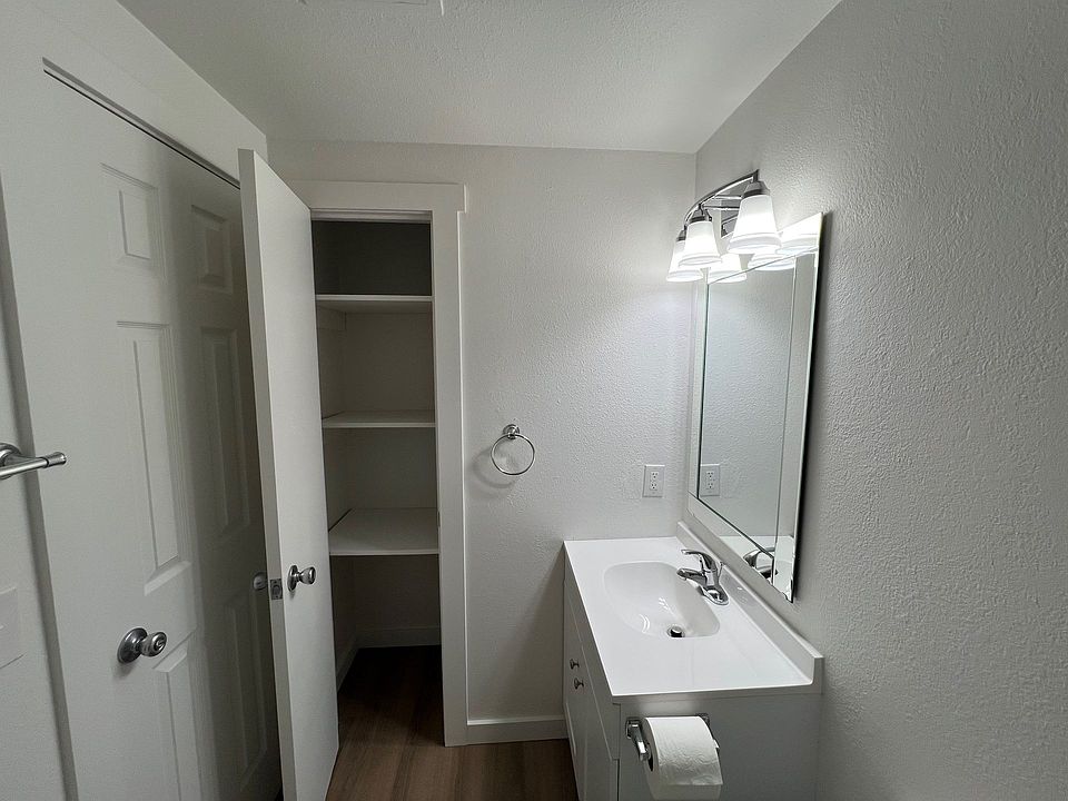 1st image of 118 E Borah Ave APT 4