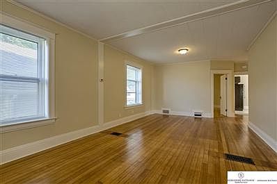 2nd image of 2910 Shirley St