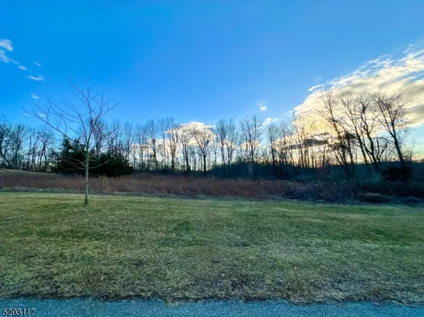 26 Estell Dr, Hardyston Twp., NJ 07419