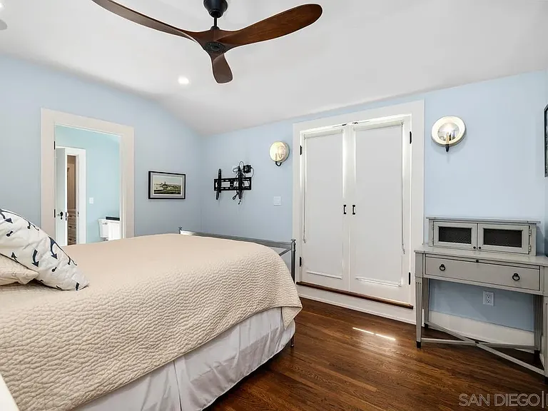 532 Marina Ave — Photo 24