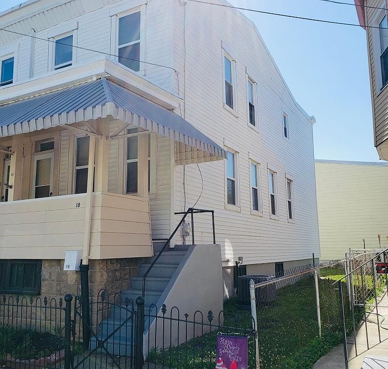 1st image of 18 S Sussex St