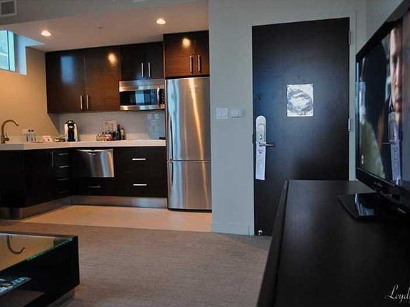 5th image of 17315 Collins Ave