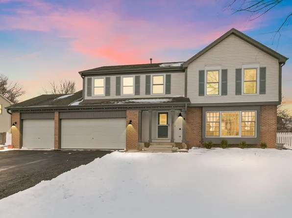 325 Stonegate Rd, Algonquin, IL 60102