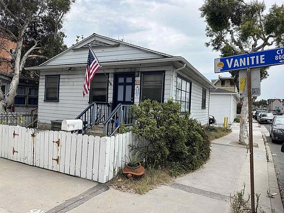 2nd image of 803 Vanitie Ct