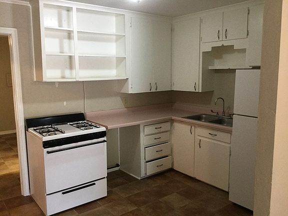 4th image of 4202 N Redmond Ave