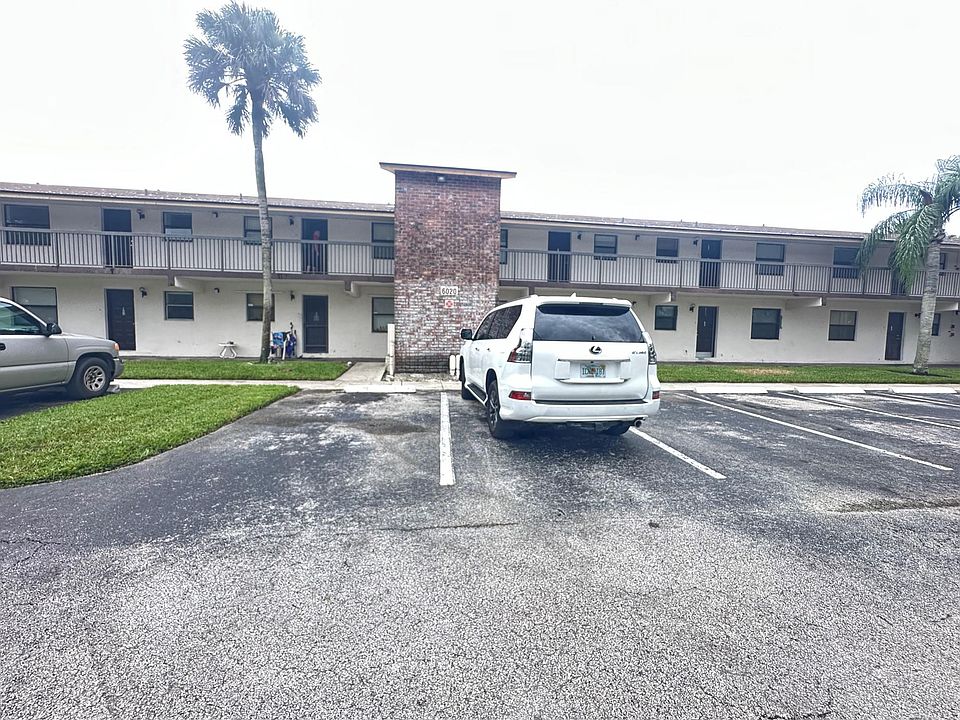 1st image of 6020 Shakerwood Circle #205