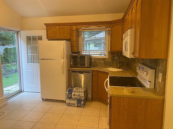 2nd image of 17 Westwood Ave #1A