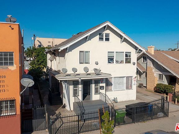 2nd image of 205 W Vernon Ave