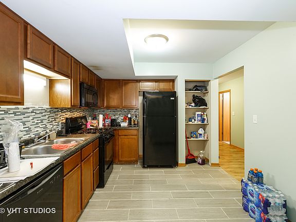 4th image of 15 Brook Park Ln