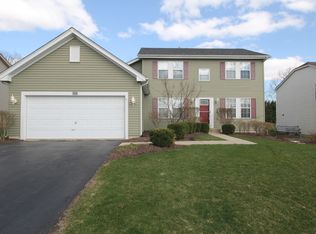 305 Dublin Ln, South Elgin, IL 60177