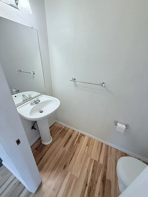 3 bed, 2.5 bath, 1200 sqft, $2,100 — Photo 3