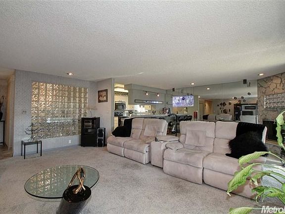 5th image of 514 Vine Way