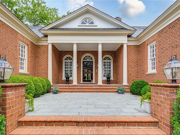 2nd image of 4806 Lockgreen Cir