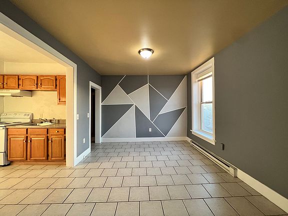 3rd image of 442 Lehman St APT 3
