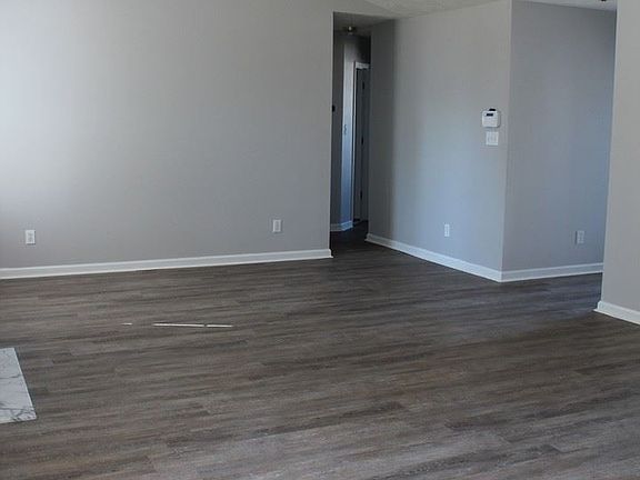4th image of 113 Haywood Dr
