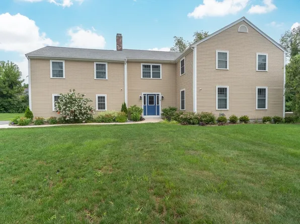 40 Tabway Ln, Bridgewater, MA 02324