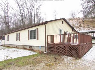 1287 Riders Crk, Hurricane, WV 25526