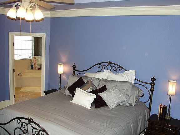 Master Bedroom pic1