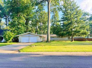 4210 Victoria Dr, Fort Wayne, IN 46815