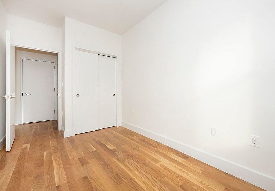 1st image of 216 Boerum St #Bb3