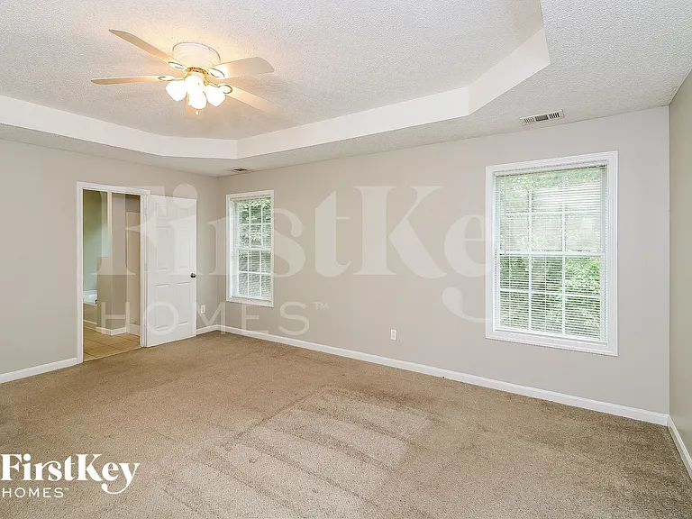 6013 Radford Dr — Photo 10