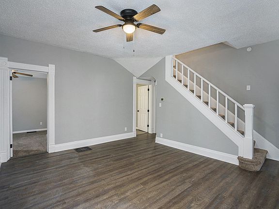2nd image of 413 N Michigan St