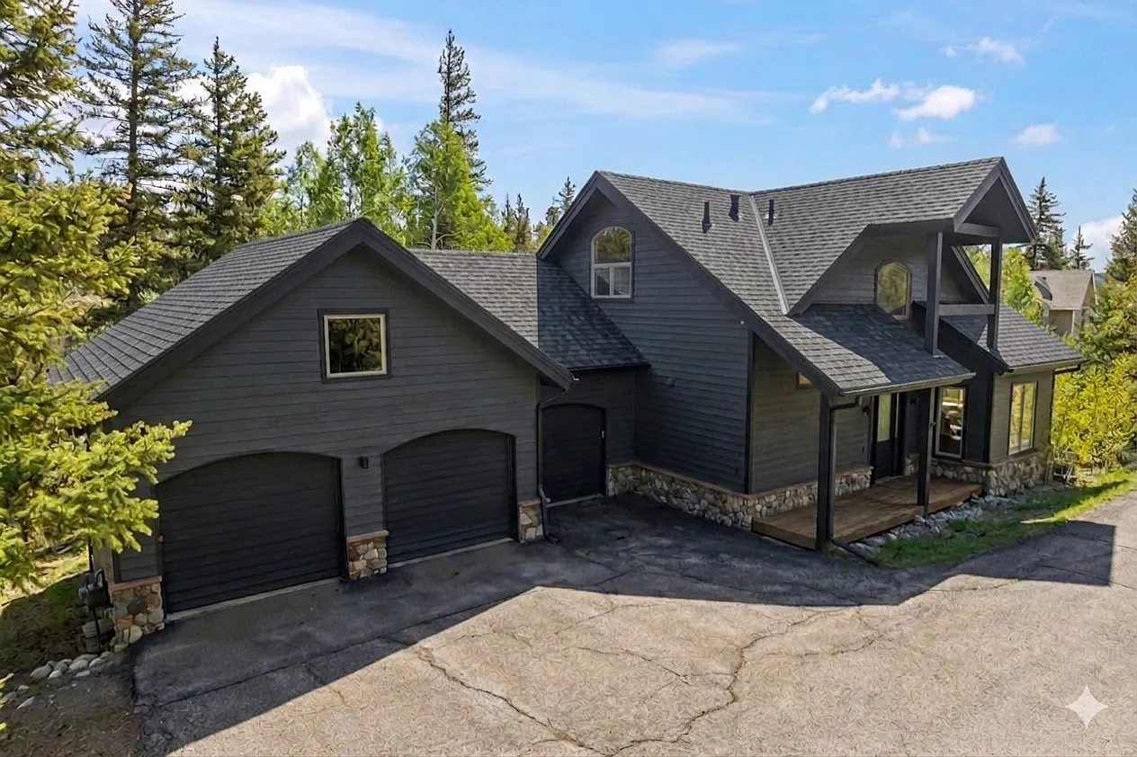5 bed, 4307 sqft, $6,500 — Photo 1
