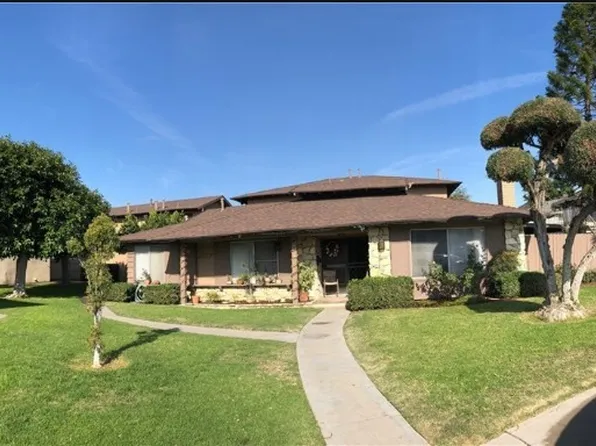 7251 Elk Cir #4, Huntington Beach, CA 92647
