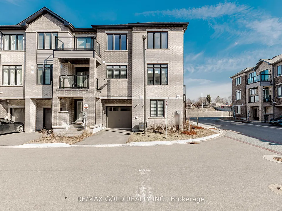 585 Colborne St #1007