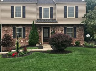 100 Carriage Dr, Plum, PA 15239