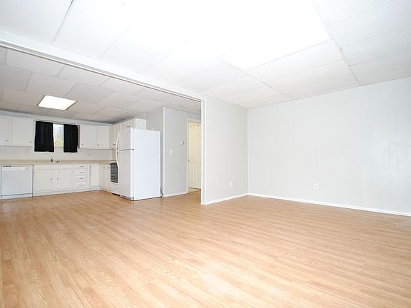 2nd image of 648 Rebecca St #7