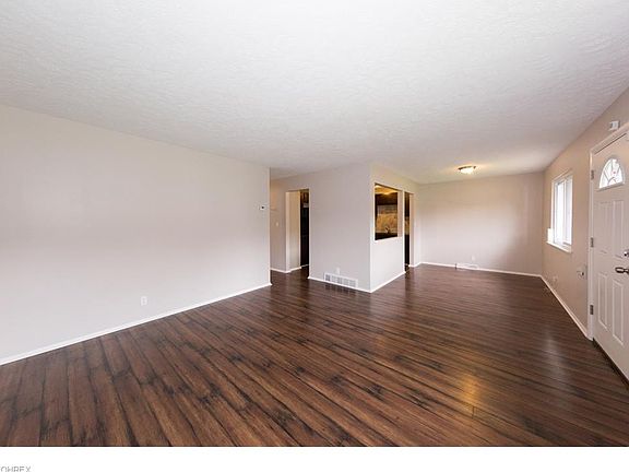 2nd image of 6585 Basswood Dr