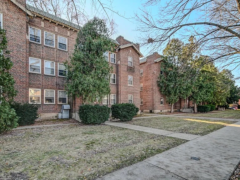 2801 Monroe St — Photo 19